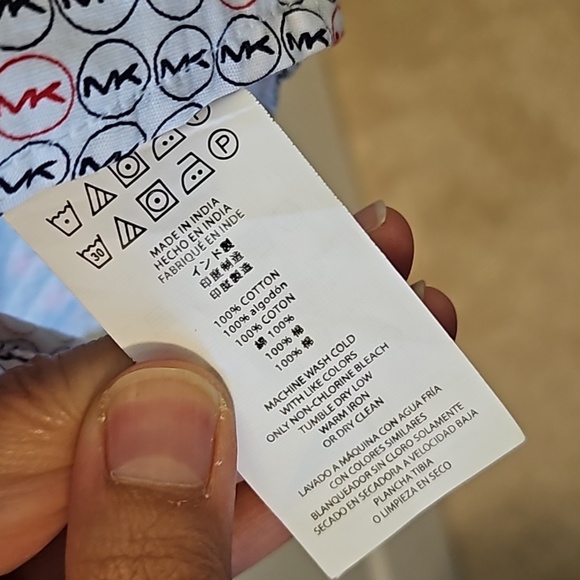 MK Logo Causal Button-down - Picture 7 of 7